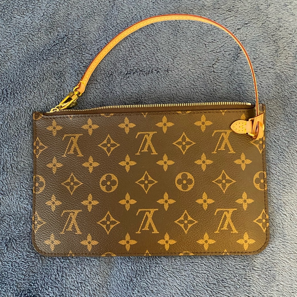 Louis Vuitton Neverfull Pouch